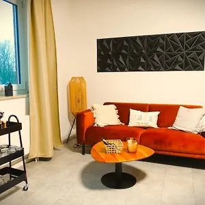 Apartment Getaway - Balkon - Kueche - Ruhe - Waesche - S-bahn - 60 Qm, Duisburg
